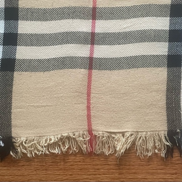 Burberry Classic Check Archive Beige With Equestrian Knight Scarf - Picture 7 of 14